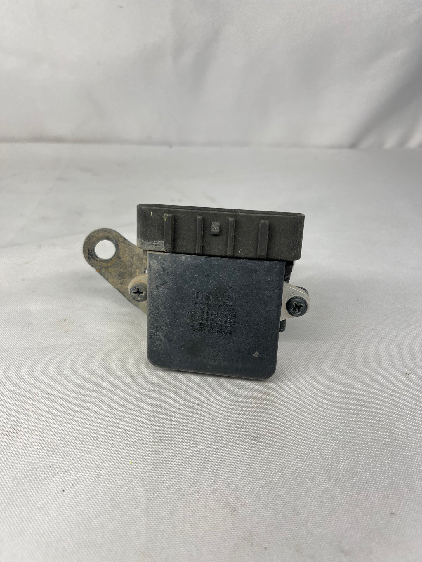 Used OEM Ignition Module 3.4 5VZFE V6 - Toyota T100, Tacoma, 4Runner, & Tundra - 1995.5-2004