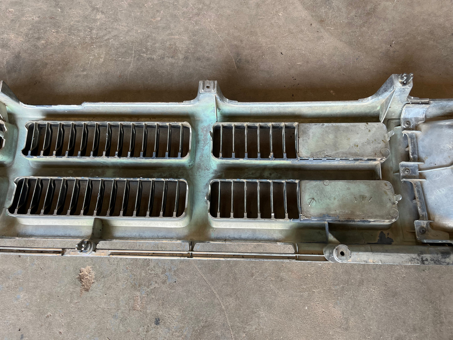 Used OEM Grille - Toyota 4Runner & Pickup - 1984-1986