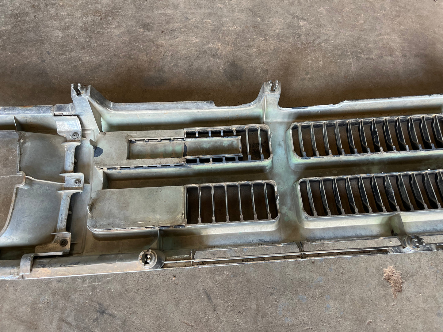 Used OEM Grille - Toyota 4Runner & Pickup - 1984-1986