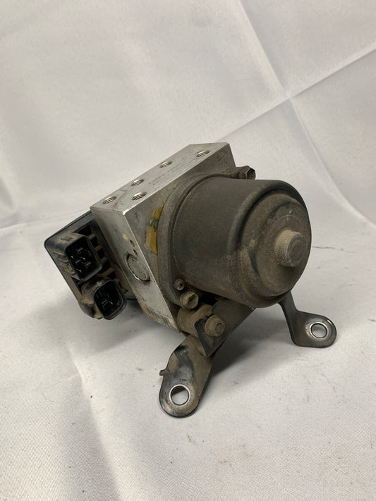 Used OEM ABS Pump - Toyota 4runner - 1996 - 2000