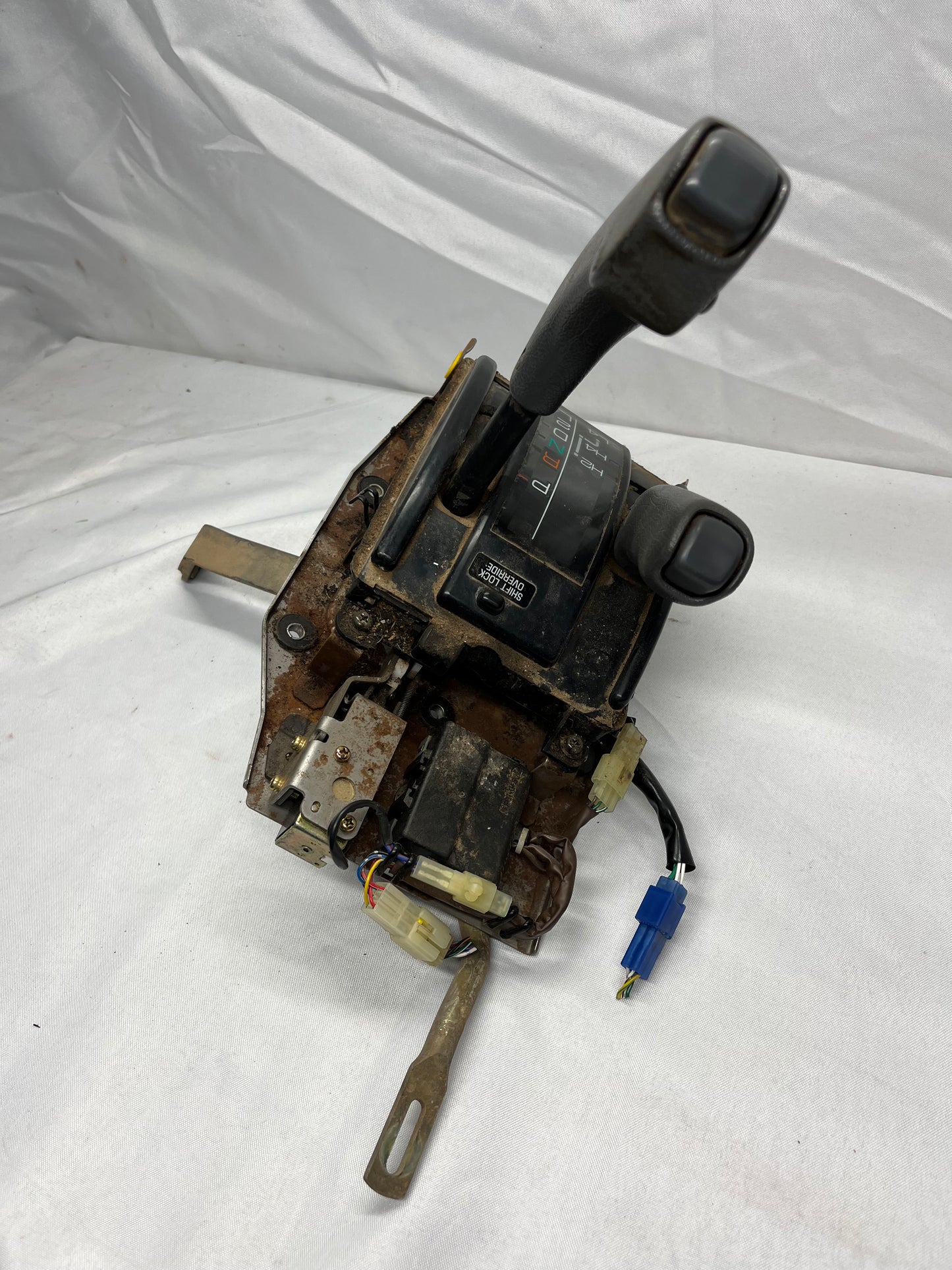 Used OEM Automatic Shifter Assembly Gear Selector 4x4 - Toyota 4runner & Pickup - 1989-1995