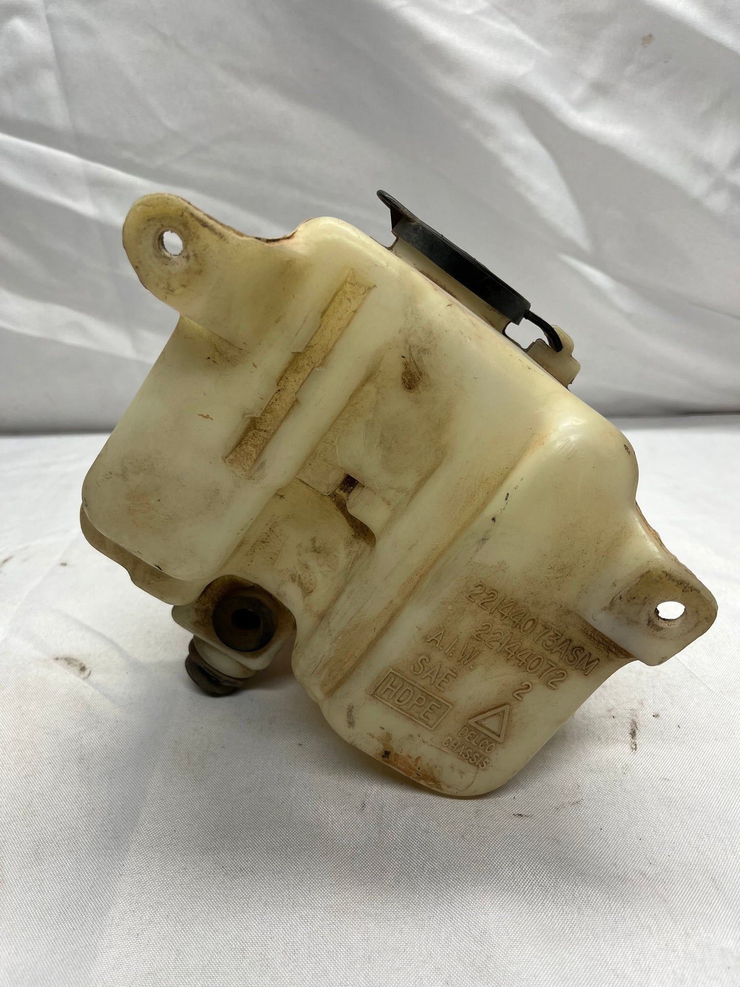 Used OEM Windshield Washer Reservoir Tank Bottle - Toyota Tacoma - 1995.5-1997